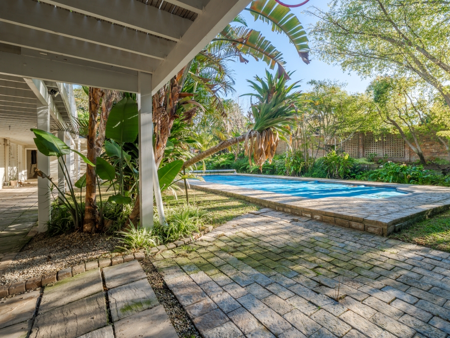 5 Bedroom Property for Sale in Leisure Isle Western Cape